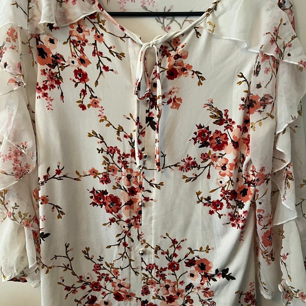 Perseption Concept Ruffled Sleeve Floral Blouse